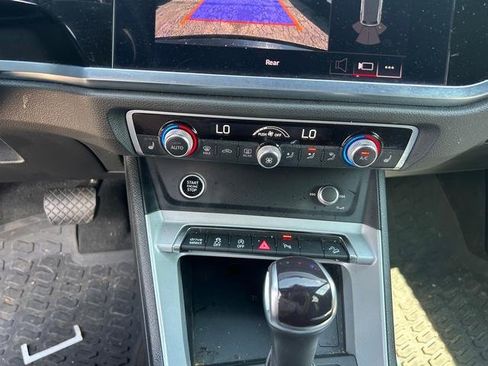 Used 2022 Audi Q3 2.0T Premium w/ Convenience Package image 16