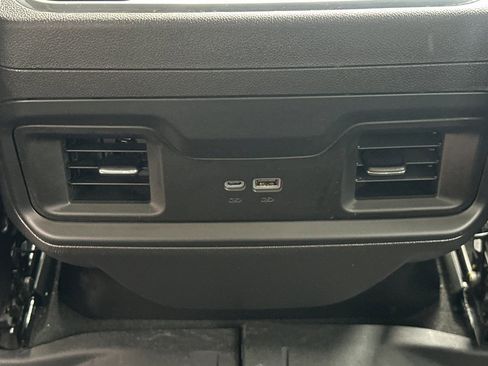 Used 2025 Chevrolet Silverado 1500 LT Trail Boss w/ LT Trail Boss Premium Package AWD/4WD image 13
