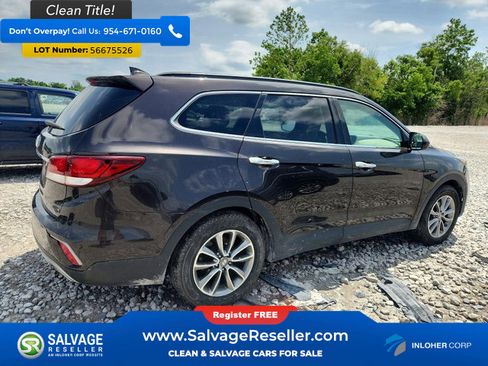Used 2017 Hyundai Santa Fe SE FWD image 4