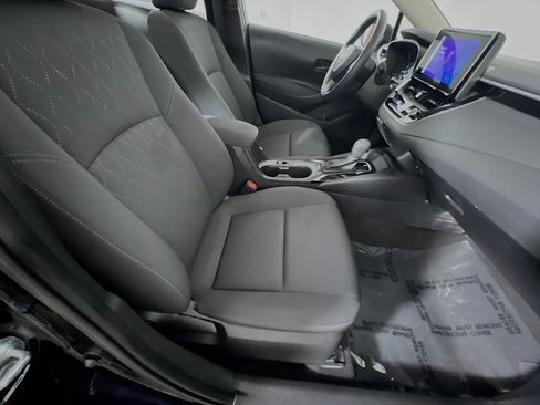 Used 2023 Toyota Corolla LE w/ LE Convenience Package FWD image 31