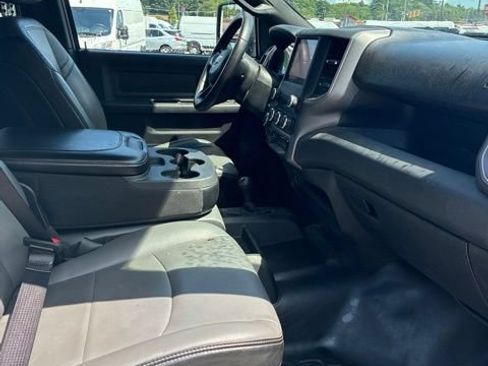 Used 2024 RAM 2500 Tradesman w/ Chrome Appearance Group AWD/4WD image 7