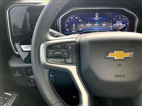 Used 2024 Chevrolet Silverado 2500 LT AWD/4WD image 18