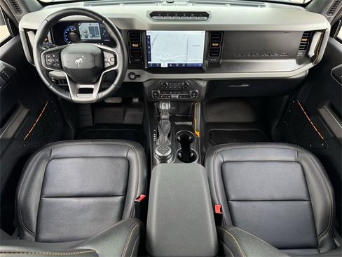 Used 2023 Ford Bronco Badlands image 9