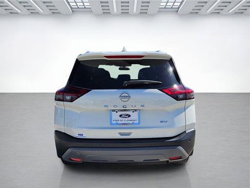 Used 2023 Nissan Rogue SV w/ SV Premium B Package image 6