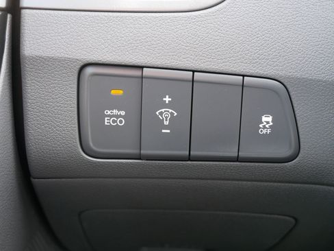 Used 2016 Hyundai Elantra SE image 26