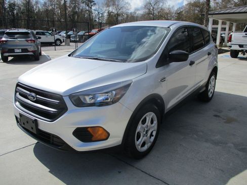 Used 2019 Ford Escape S image 5