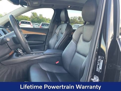 Certified 2022 Volvo XC90 T5 Momentum FWD image 17