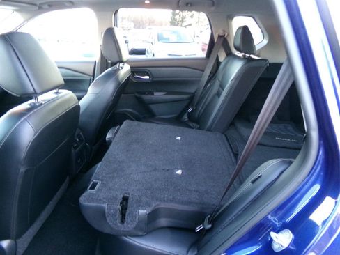 Used 2023 Nissan Rogue SL AWD/4WD image 44