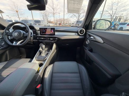 Used 2025 Alfa Romeo Tonale Tributo Italiano image 18