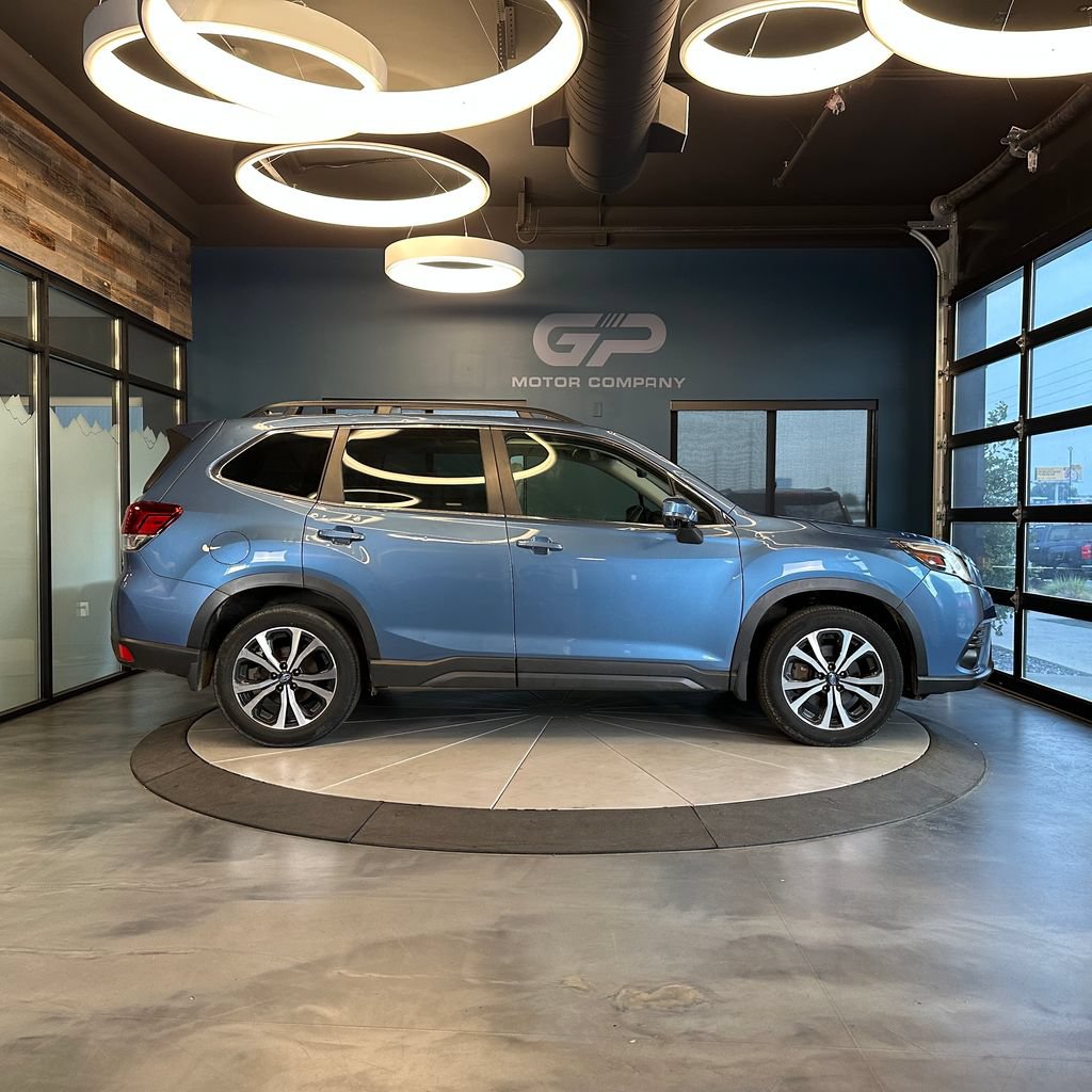 Used 2023 Subaru Forester Limited AWD/4WD image 2
