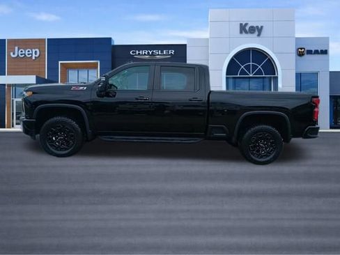 Used 2021 Chevrolet Silverado 2500 LTZ w/ LTZ Plus Package image 2