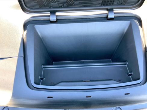 New 2026 Volvo EX30 Cross Country Ultra w/ Protection Package Premier image 32