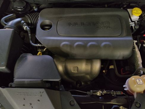 Used 2020 Jeep Cherokee Latitude Plus image 30