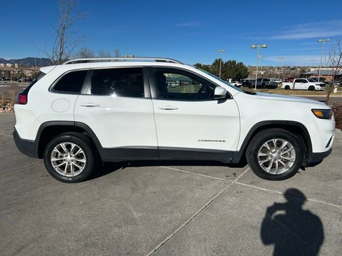 Used 2019 Jeep Cherokee Latitude w/ Popular Appearance Group image 10