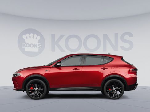 Used 2024 Dodge Hornet R/T w/ Tech Pack w/o Parking image 2