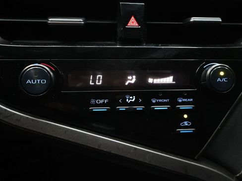 Used 2021 Toyota Camry SE FWD image 25