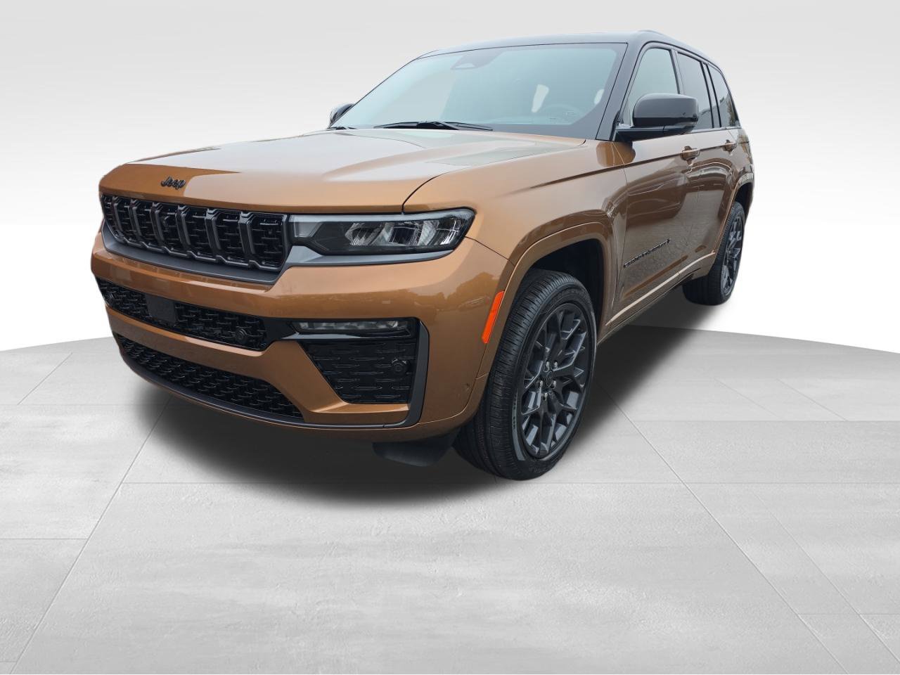 New 2027 Jeep Grand Cherokee Summit w/ Adv Protech Group IV AWD/4WD image 4
