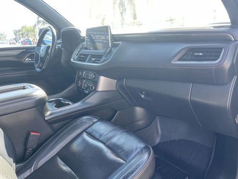 Used 2021 Chevrolet Suburban RST w/ Luxury Package image 29