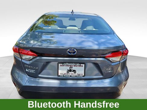 Used 2025 Toyota Corolla LE w/ Convenience Package FWD image 5