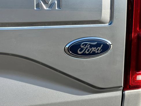 Used 2017 Ford F150 Platinum w/ Equipment Group 701A Luxury AWD/4WD image 27
