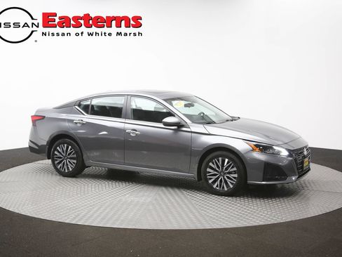 Used 2023 Nissan Altima 2.5 SV w/ SV Premium Package AWD/4WD image 47
