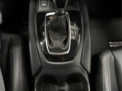 Used 2022 Nissan Rogue Sport SL image 17