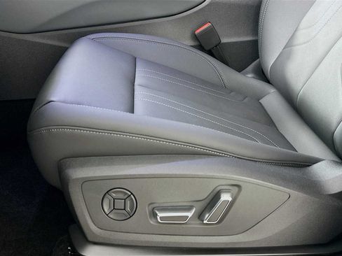 New 2026 Audi Q3 quattro 2.0T AWD/4WD image 18