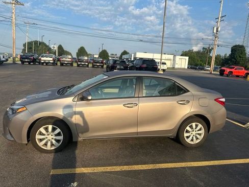 Used 2016 Toyota Corolla LE FWD image 4