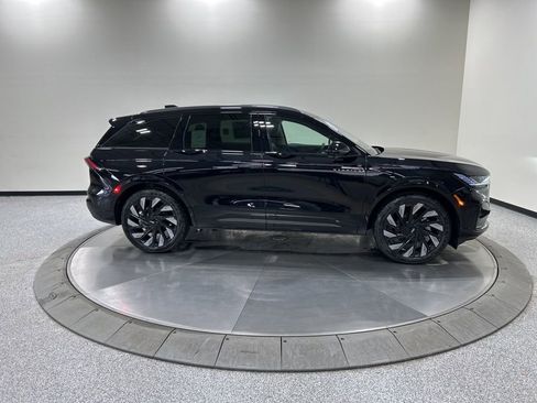 New 2026 Lincoln Nautilus Reserve AWD/4WD image 5