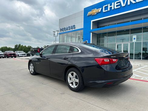 Used 2023 Chevrolet Malibu LT FWD image 3