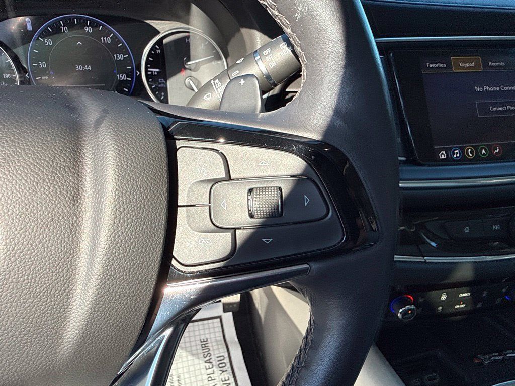 Used 2024 Buick Enclave Avenir w/ Avenir Technology Package AWD/4WD image 30