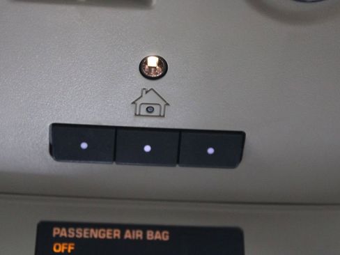 Used 2016 GMC Yukon Denali w/ Open Road Package image 37