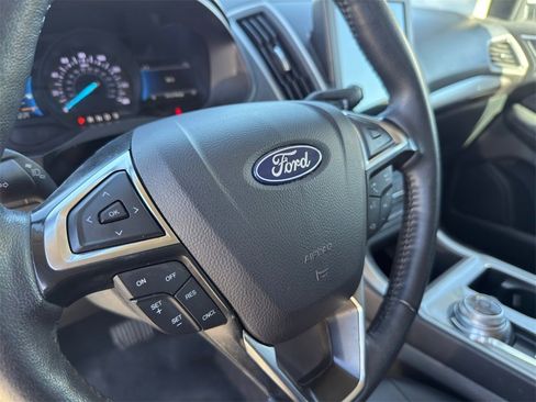 Used 2024 Ford Edge SEL image 13