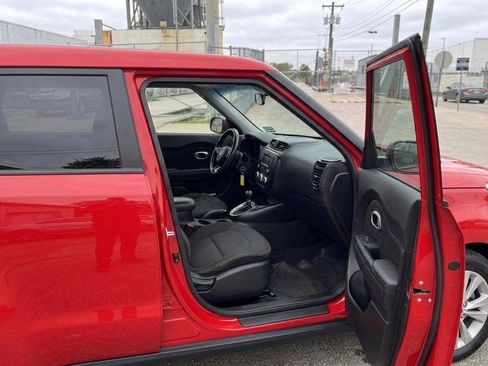Used 2014 Kia Soul + w/ UVO w/Eservices Package FWD image 8