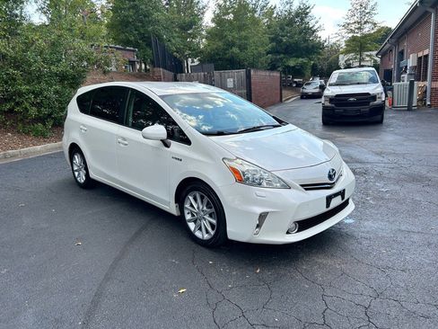 Used 2012 Toyota Prius V Two image 9