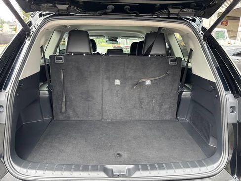 Used 2024 Toyota Grand Highlander AWD image 23