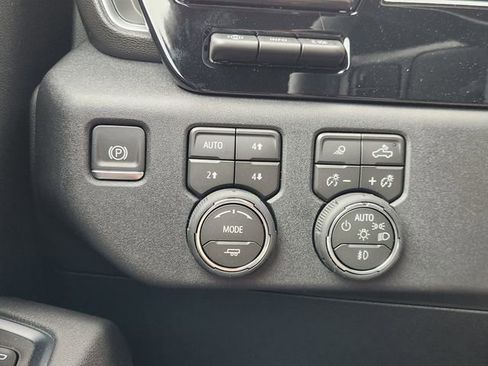 New 2026 Chevrolet Silverado 2500 High Country w/ High Country Premium Package AWD/4WD image 23