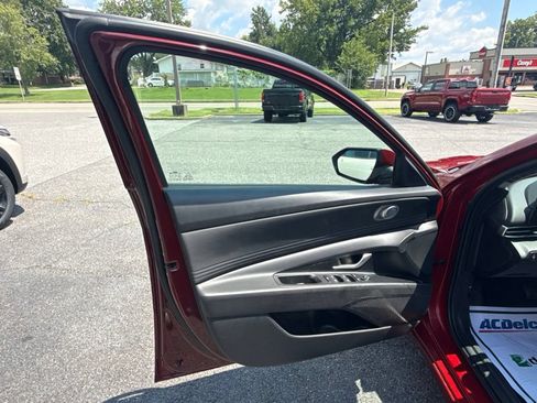 Used 2025 Hyundai Elantra SEL FWD image 16