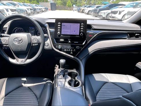 Used 2023 Toyota Camry SE w/ Convenience Package FWD image 15
