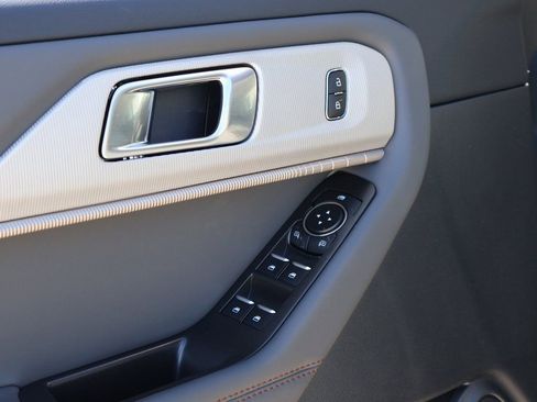 New 2026 Ford Explorer Active image 23