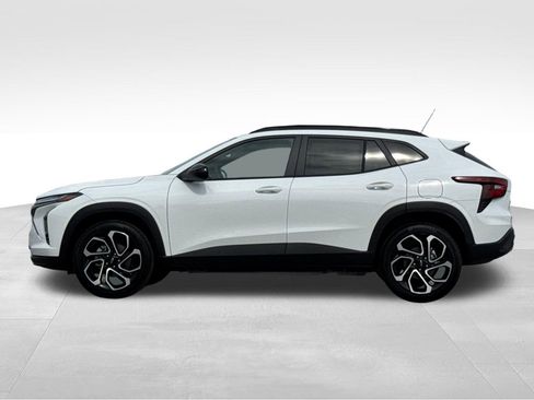 New 2026 Chevrolet Trax RS w/ Driver Confidence Package FWD image 2