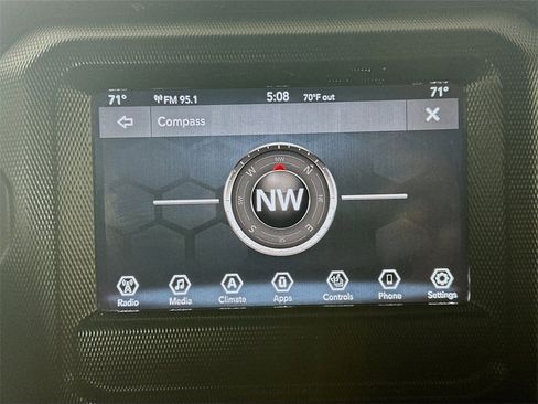 Used 2022 Jeep Wrangler Sport S image 19