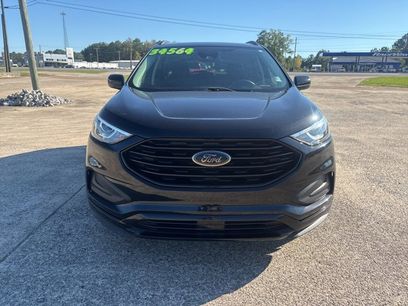 Used 2022 Ford Edge SE w/ Black Appearance Package