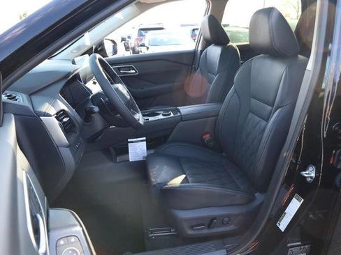 New 2026 Nissan Rogue Platinum w/ Platinum Premium Package image 8