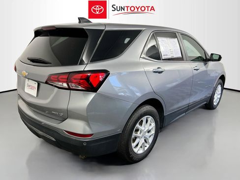 Used 2023 Chevrolet Equinox LT w/ Driver Convenience Package image 4