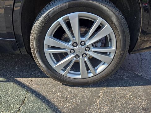 Used 2024 Cadillac XT6 Premium Luxury FWD image 24