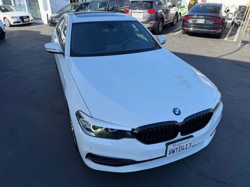 Used 2018 BMW 530i w/ Premium Package RWD image 12