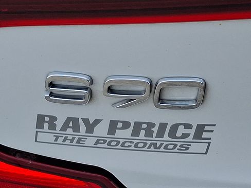 Used 2018 Volvo S90 T6 Inscription image 31