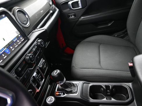 Used 2023 Jeep Wrangler Sahara image 20