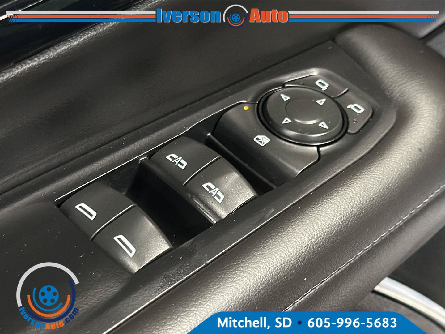 Used 2025 Chevrolet Suburban LT AWD/4WD image 14